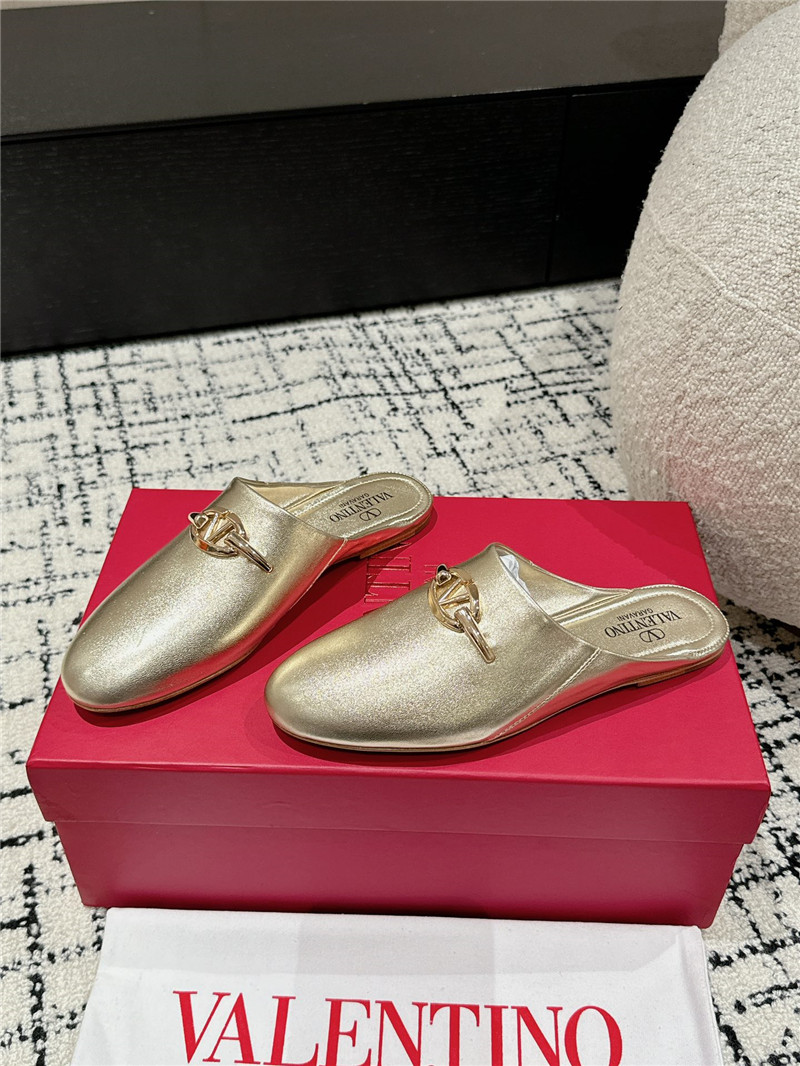 Va1e*ntin0 garavani vlogo signature leather mules gold