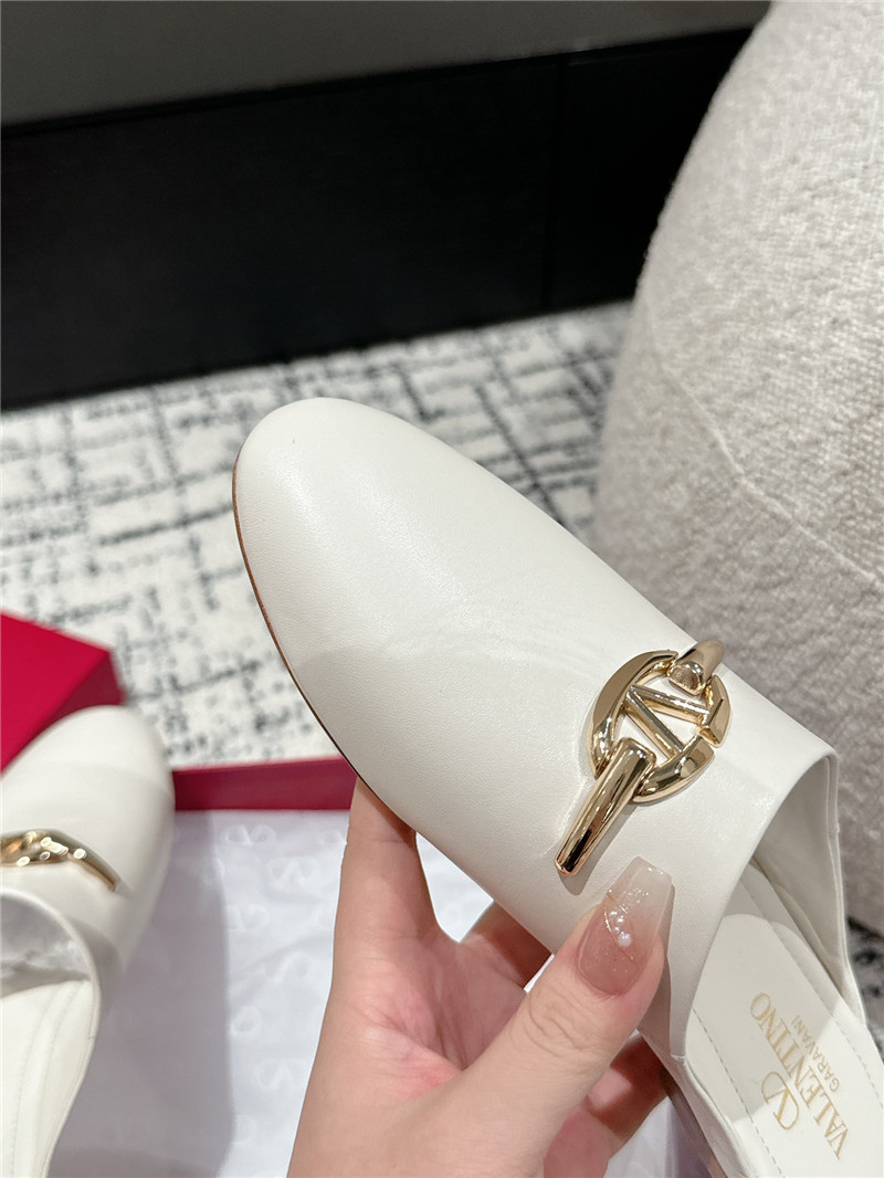 Va1e*ntin0 garavani vlogo signature leather mules in white