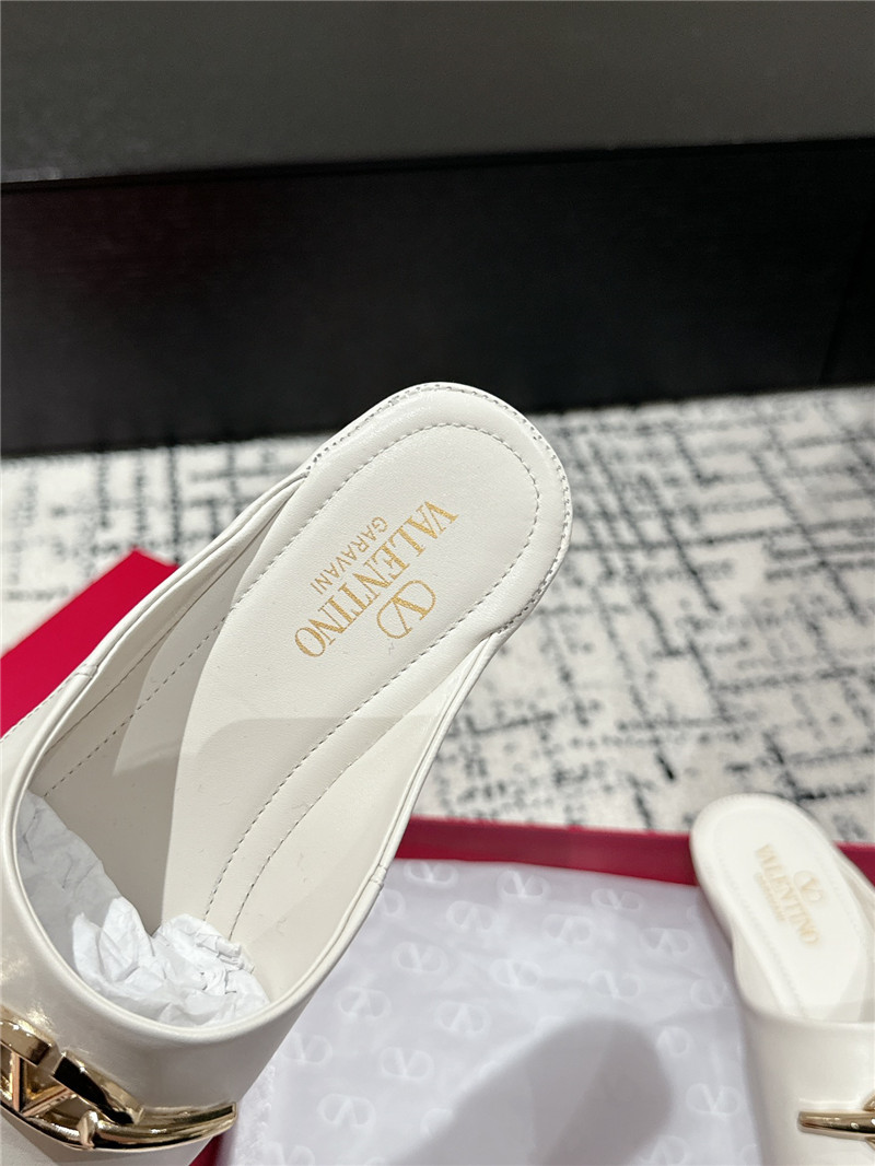 Va1e*ntin0 garavani vlogo signature leather mules in white