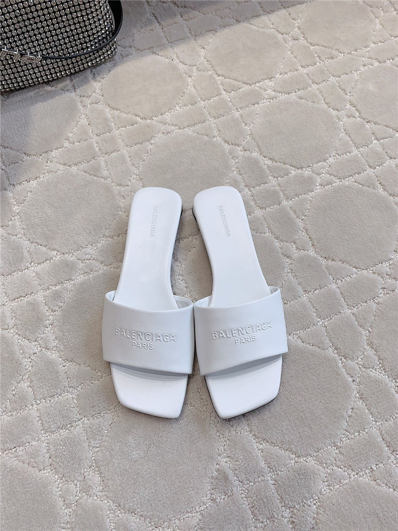 Ba1en*iaga duty free white leather logo slide sandals