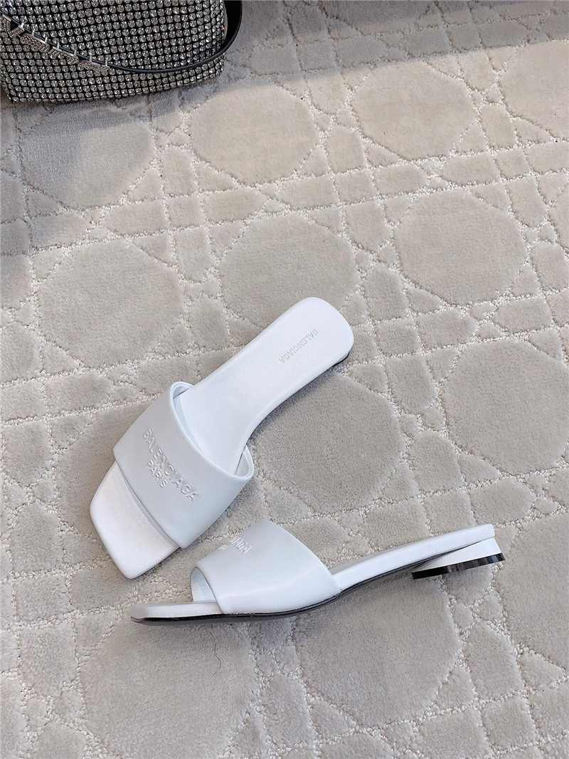 Ba1en*iaga duty free white leather logo slide sandals