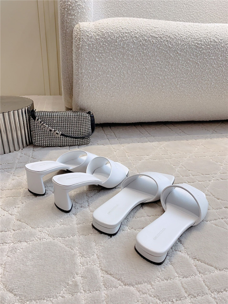 Ba1en*iaga duty free white leather logo slide sandals