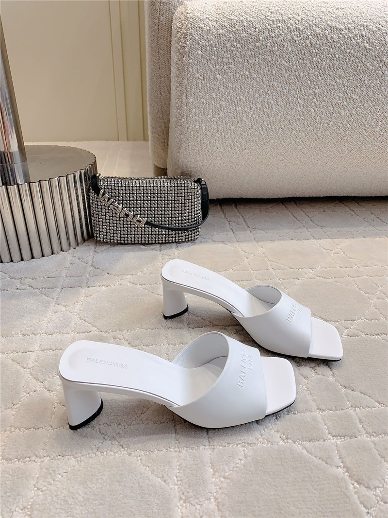 Ba1en*iaga duty free white women’s sandals