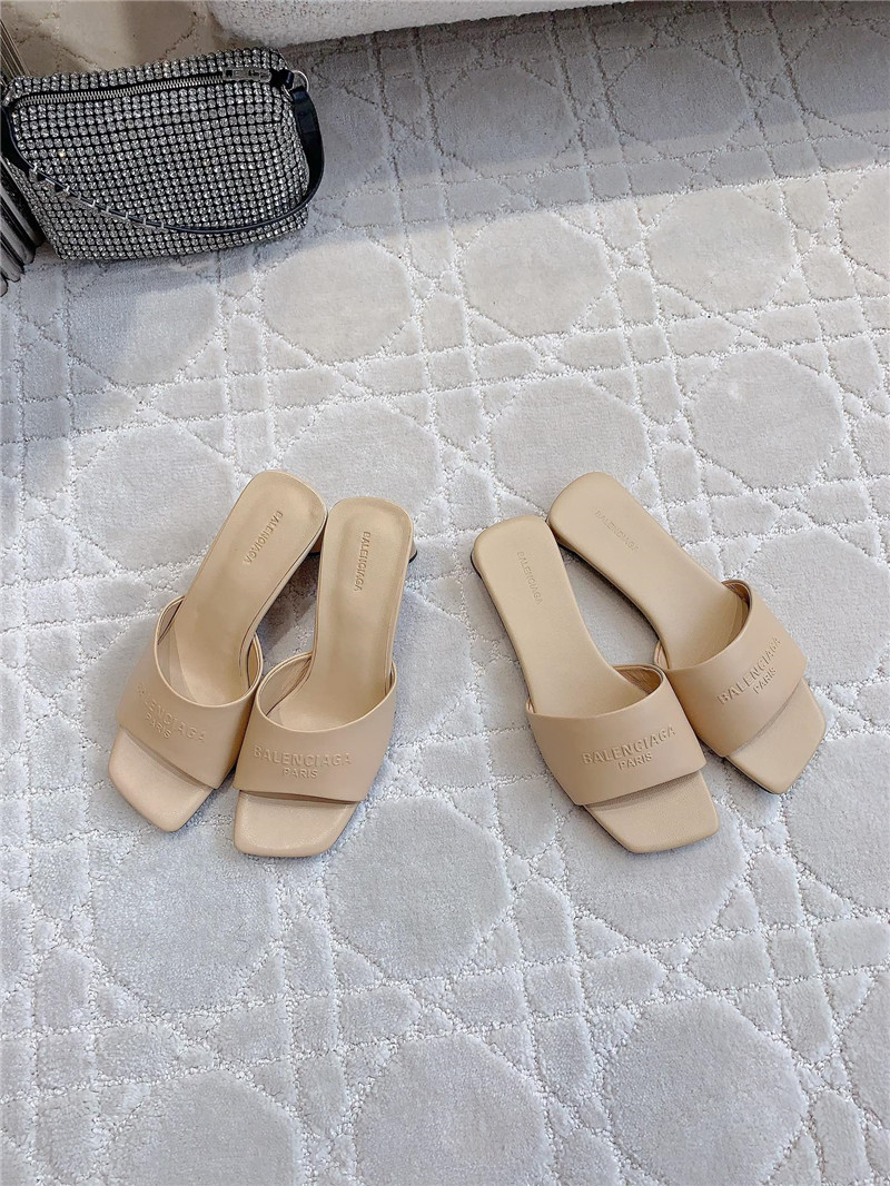 Ba1en*iaga duty free beige leather logo slide sandals