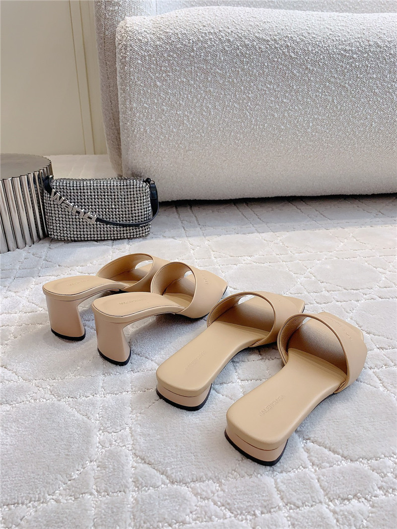 Ba1en*iaga duty free beige leather logo slide sandals