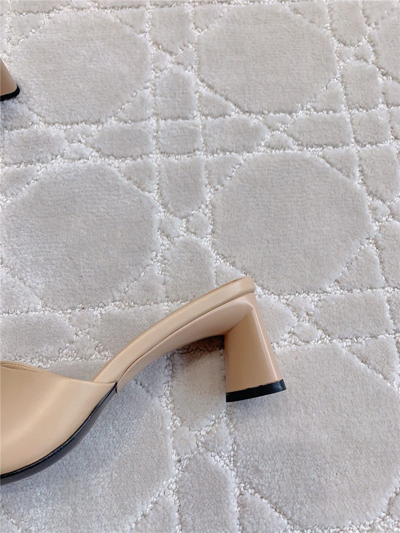 Ba1en*iaga duty free beige women’s sandals