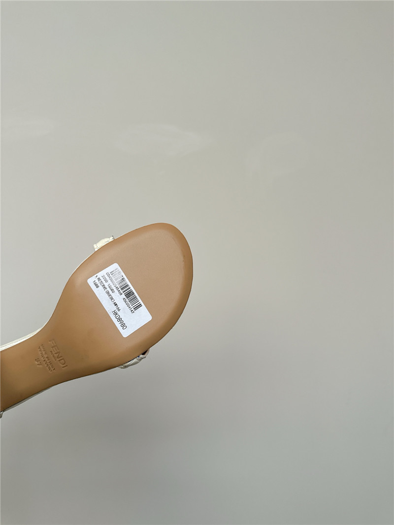 F**di keefa white leather slingback sandals