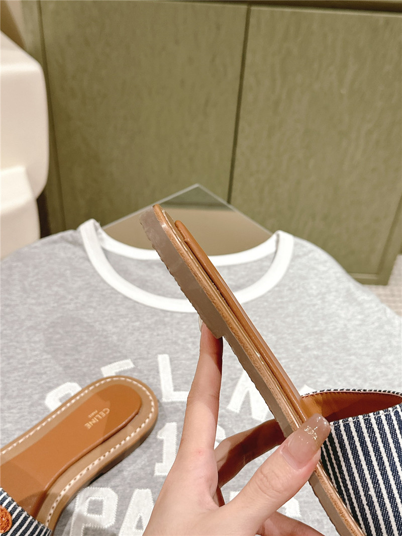 Ce1i*e lympia mule in oshkosh canvas