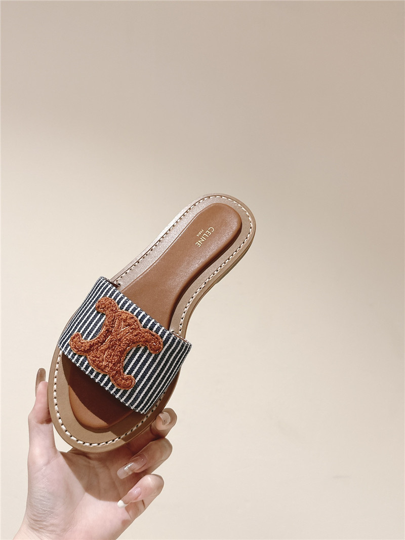 Ce1i*e lympia mule in oshkosh canvas