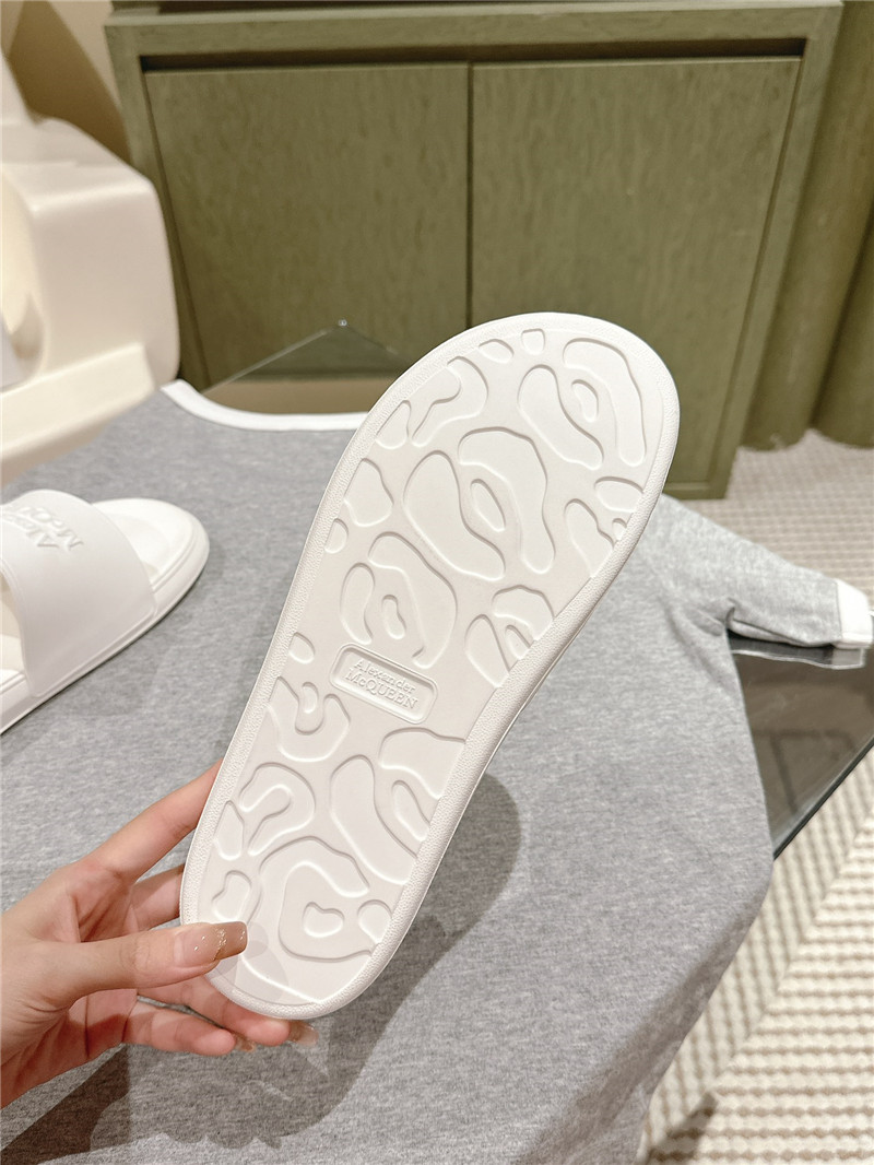 a1exa*der Mcqv*en white logo flip flops