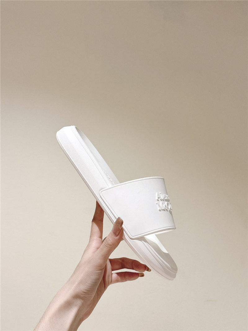 a1exa*der Mcqv*en white logo flip flops