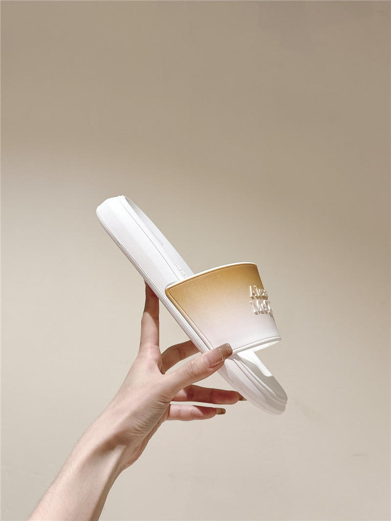 a1exa*der Mcqv*en logo flip flops