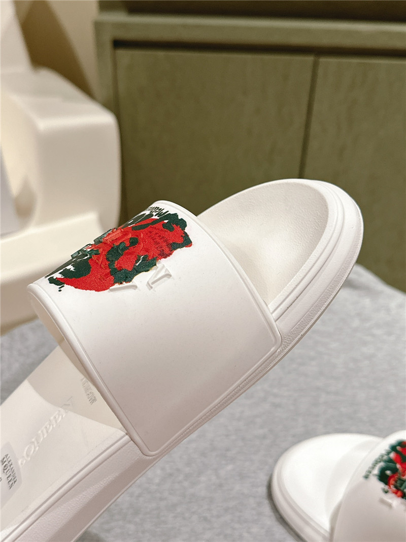 a1exa*der Mcqv*en flip flops