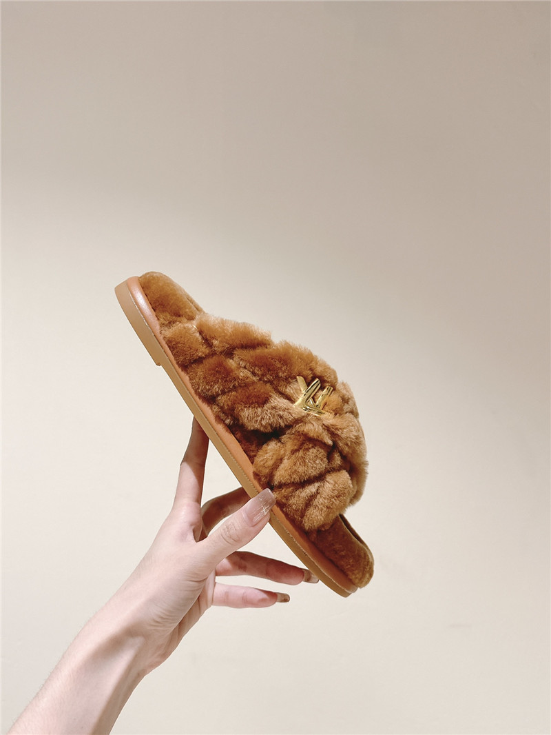 l0vis Vvtt0n fluffy slippers brown