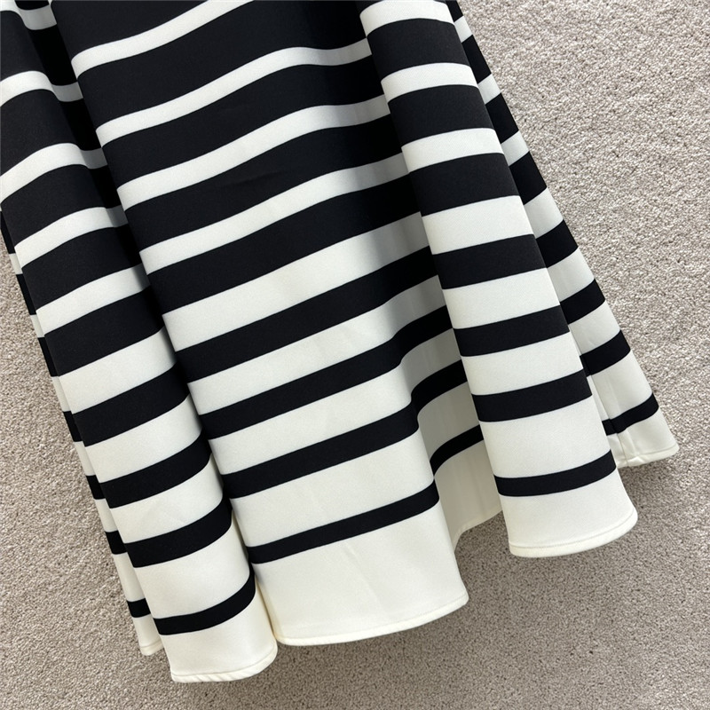 Va1e*ntin0 striped gradient skirt replica clothing sites