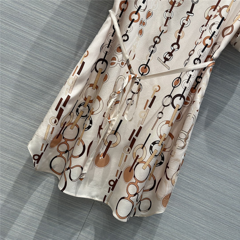 H**me5 silk short-sleeved dress replica clothing sites