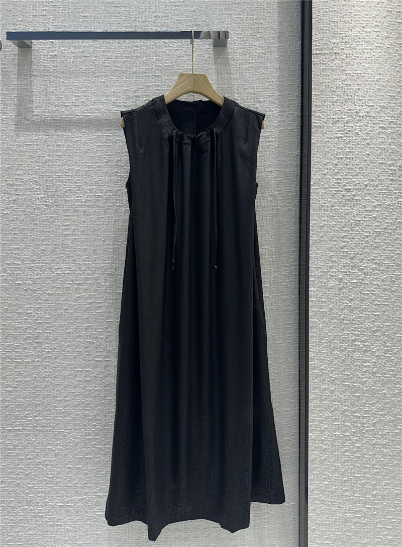 The R0w pleated crew neck vest long dress replica clothing