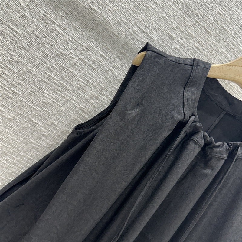 The R0w pleated crew neck vest long dress replica clothing