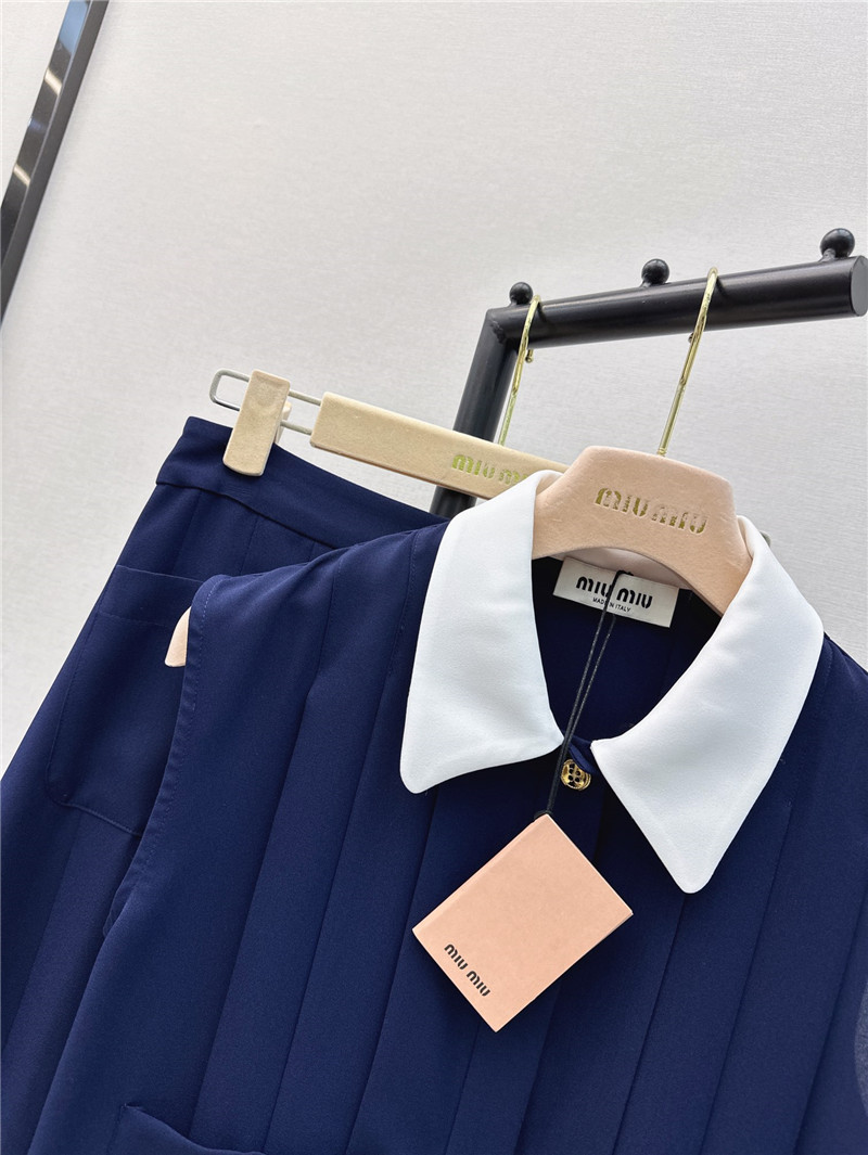 M1um1u sleeveless vest shirt + pleated skirt set replicas clothes