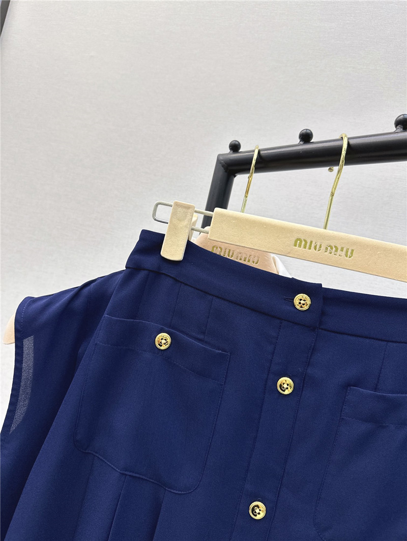 M1um1u sleeveless vest shirt + pleated skirt set replicas clothes