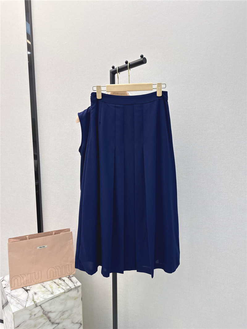 M1um1u sleeveless vest shirt + pleated skirt set replicas clothes