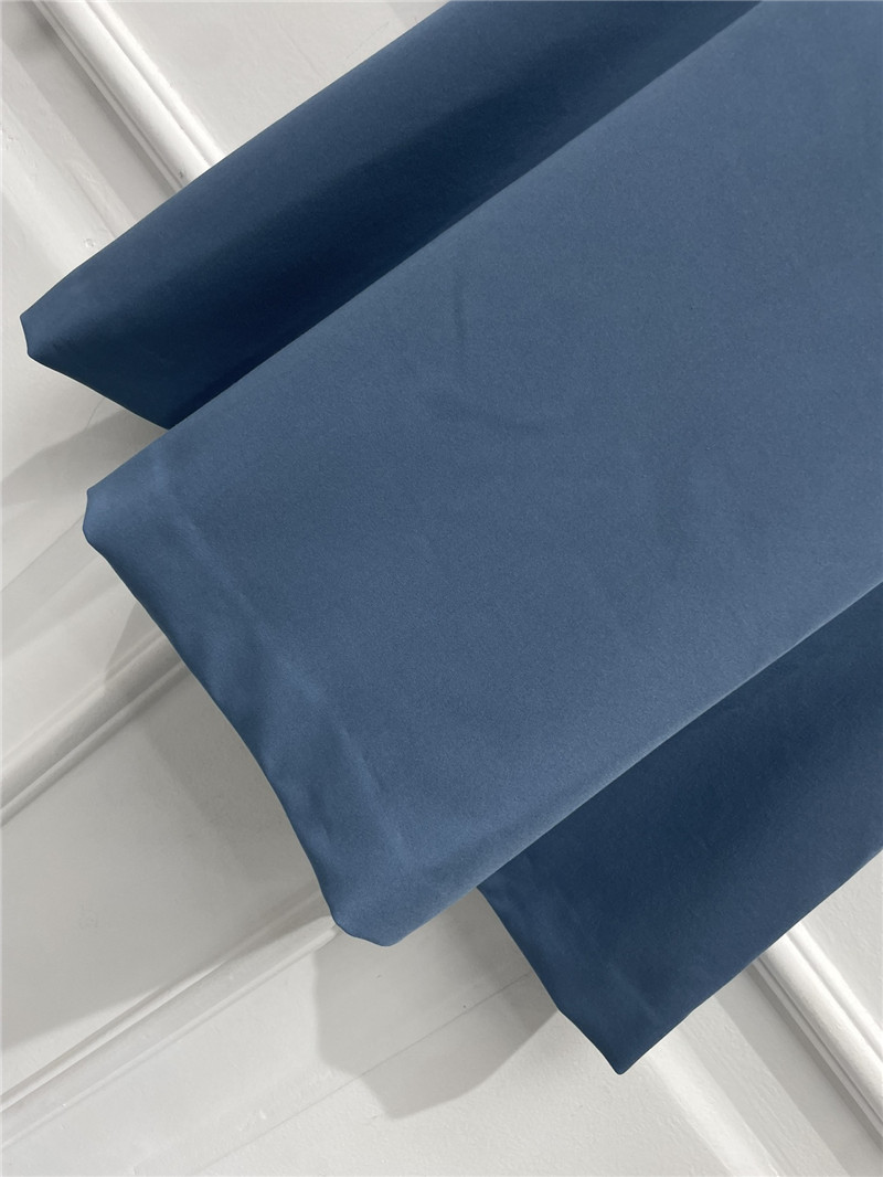 Va1e*ntin0 round neck bow dress replicas clothes