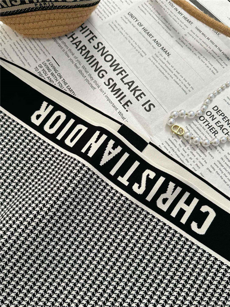 D10r houndstooth short sleeve cardigan