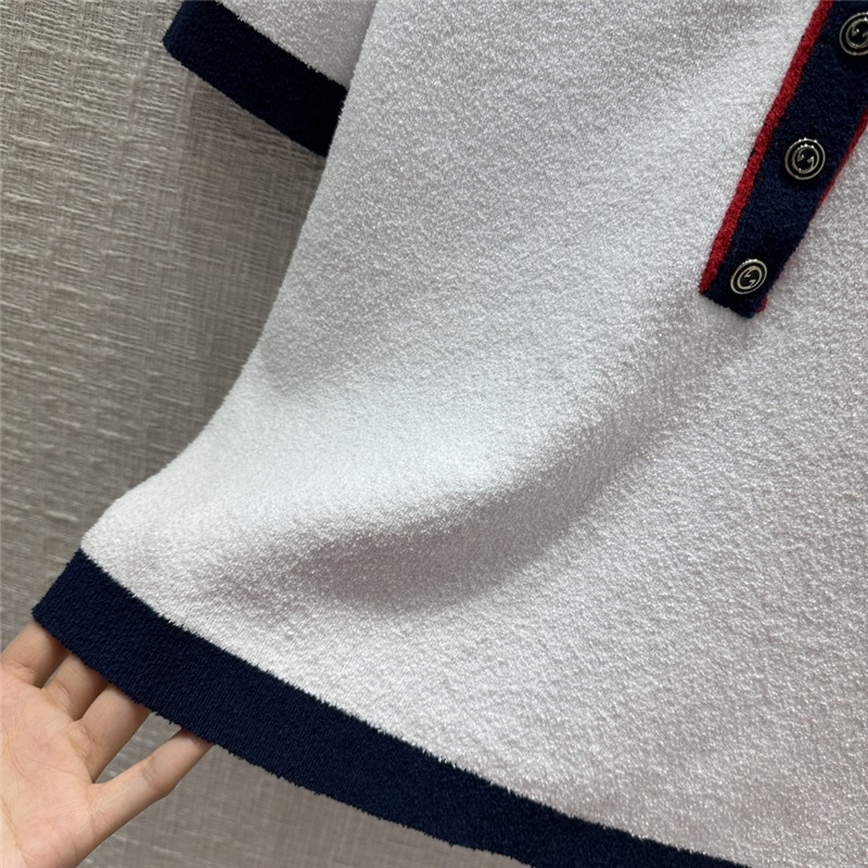 Gvc*1 v-neck stretch rib cotton top