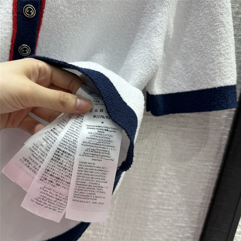 Gvc*1 v-neck stretch rib cotton top