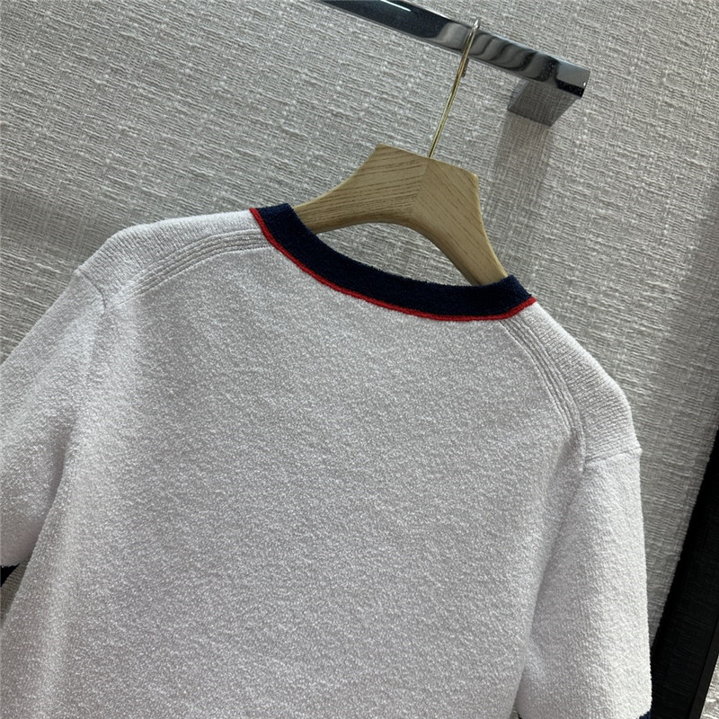 Gvc*1 v-neck stretch rib cotton top