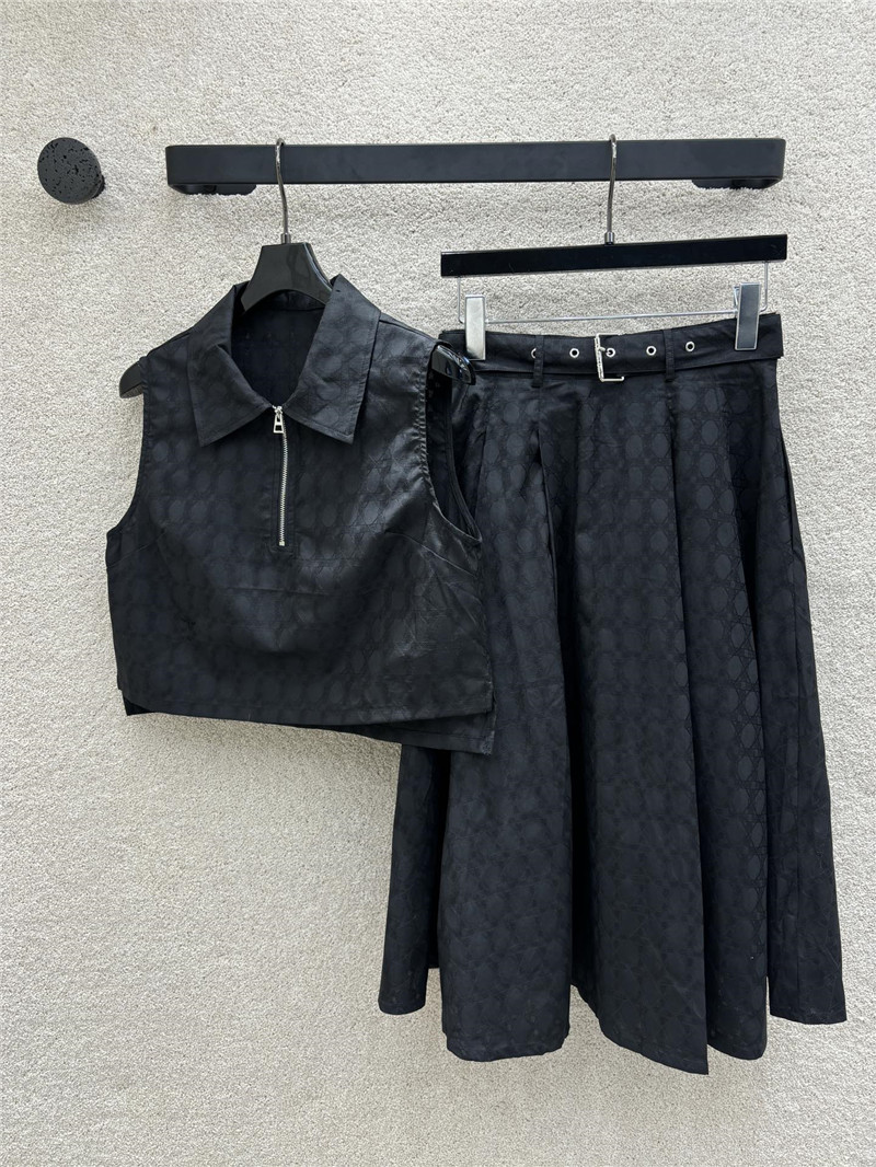 D10r sweet cool style bee suit replica clothing