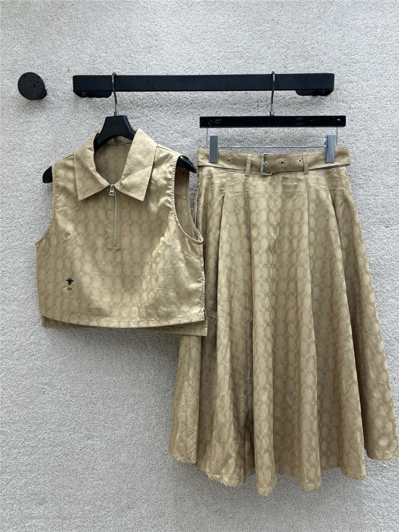 D10r sweet cool style bee suit replica clothing