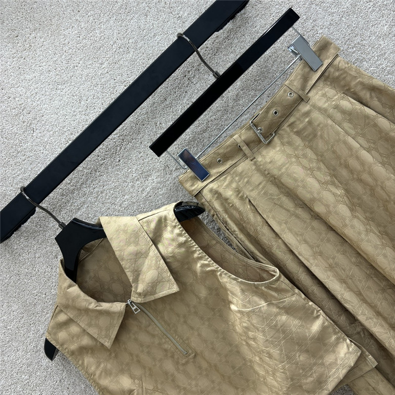 D10r sweet cool style bee suit replica clothing