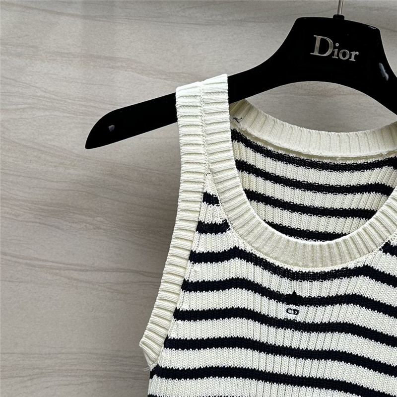 D10r crew neck knitted vest cheap replica designer clothes