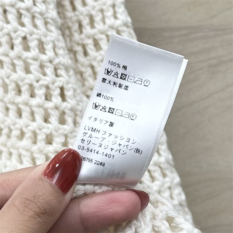 Ce1i*e hollow crochet knitted top