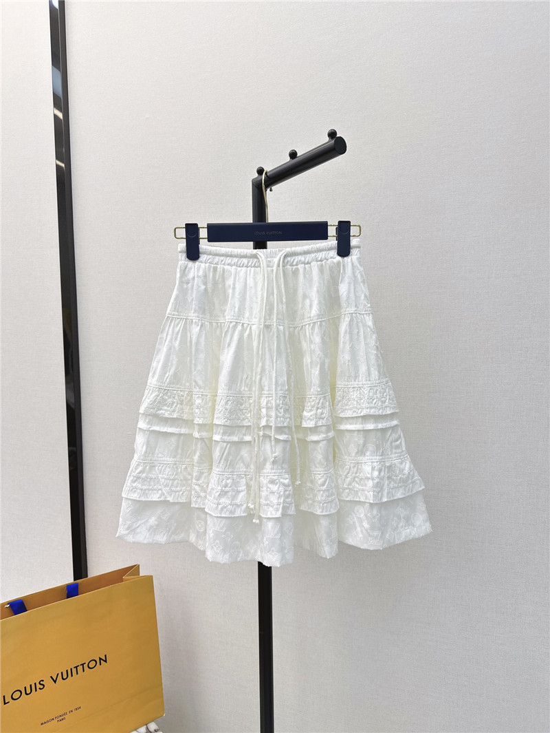 l0vis Vvtt0n lv loose shirt + umbrella skirt suit replica clothes