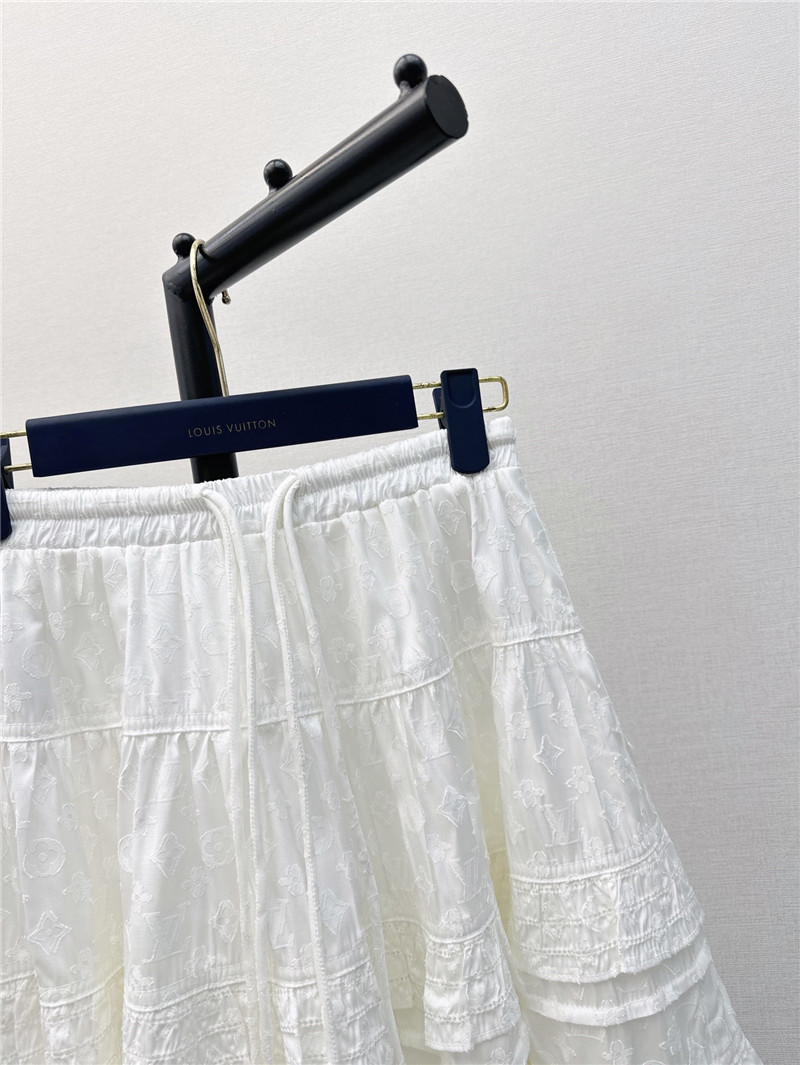 l0vis Vvtt0n lv loose shirt + umbrella skirt suit replica clothes