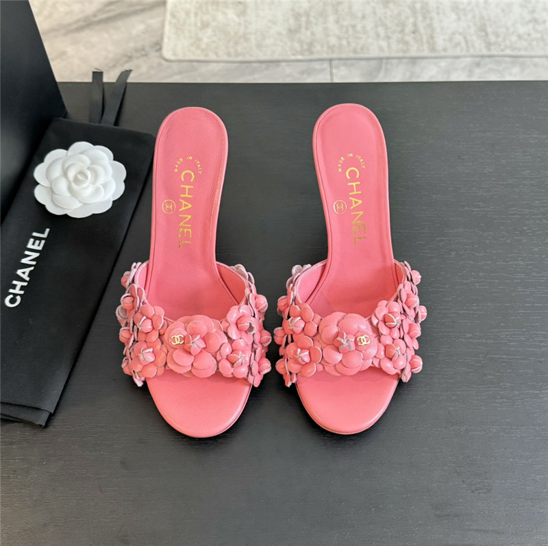 Ch**el camellia heels mules