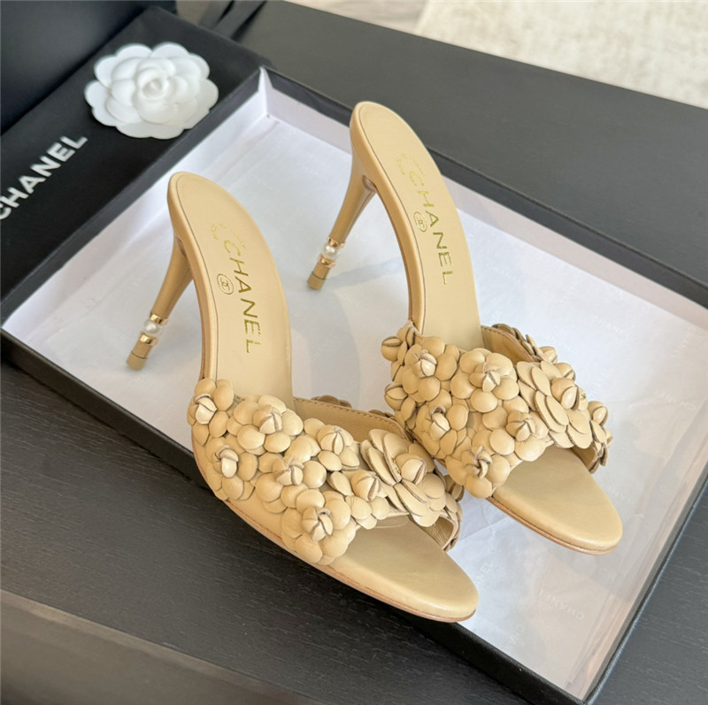 Ch**el camellia heels mules beige