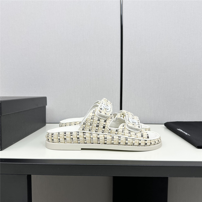 Ch**el grained tweed velcro slides white