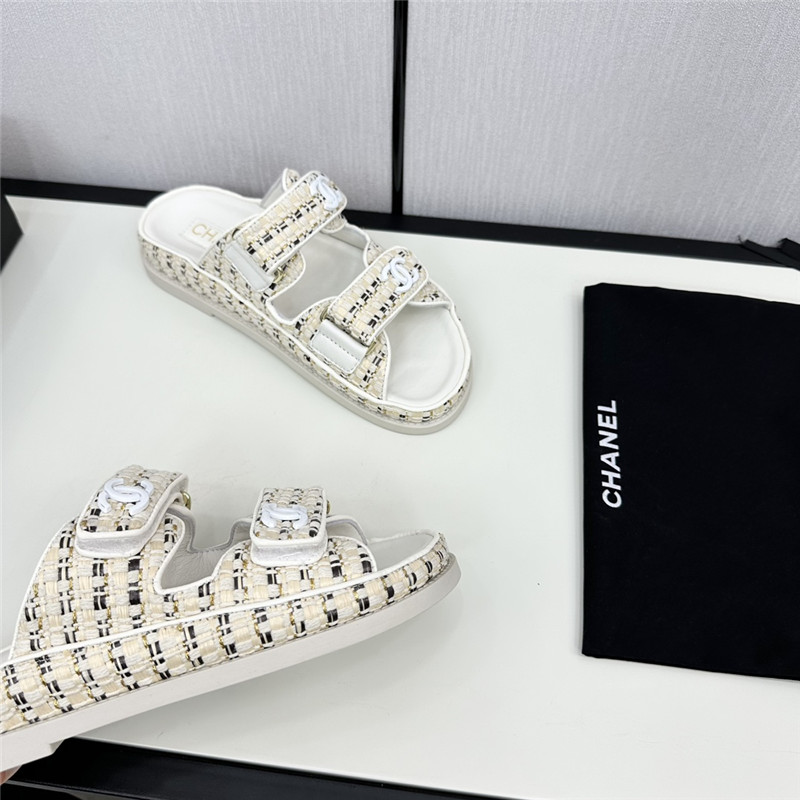 Ch**el grained tweed velcro slides white