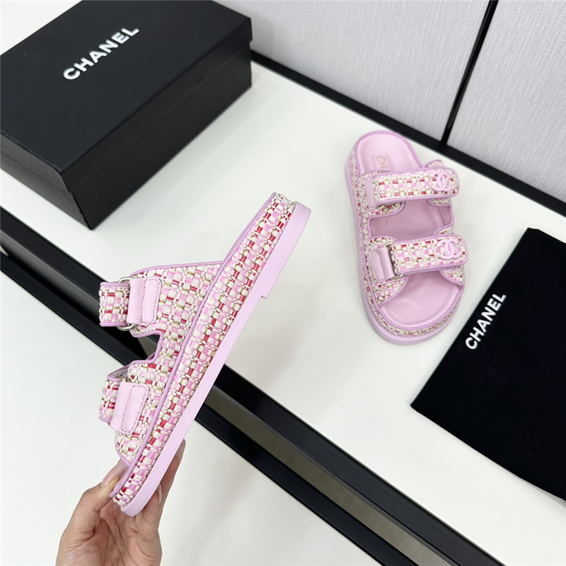 Ch**el grained tweed velcro slides in pink