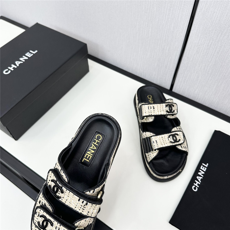Ch**el grained tweed velcro slides in black