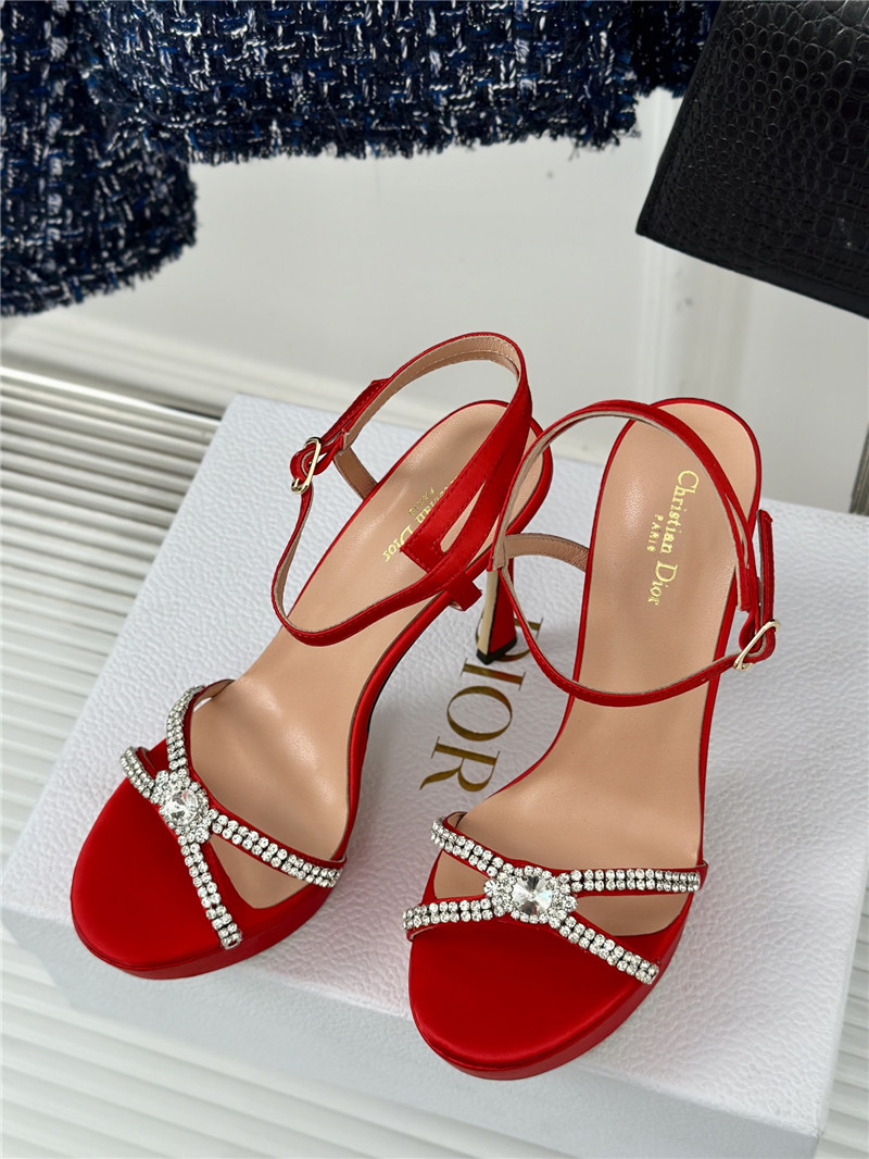 D10r red chain platform high heel sandals