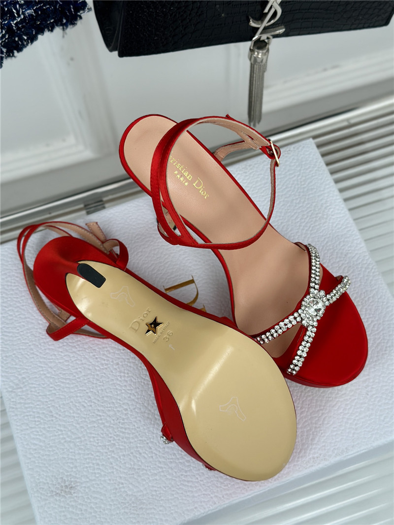 D10r red chain platform high heel sandals