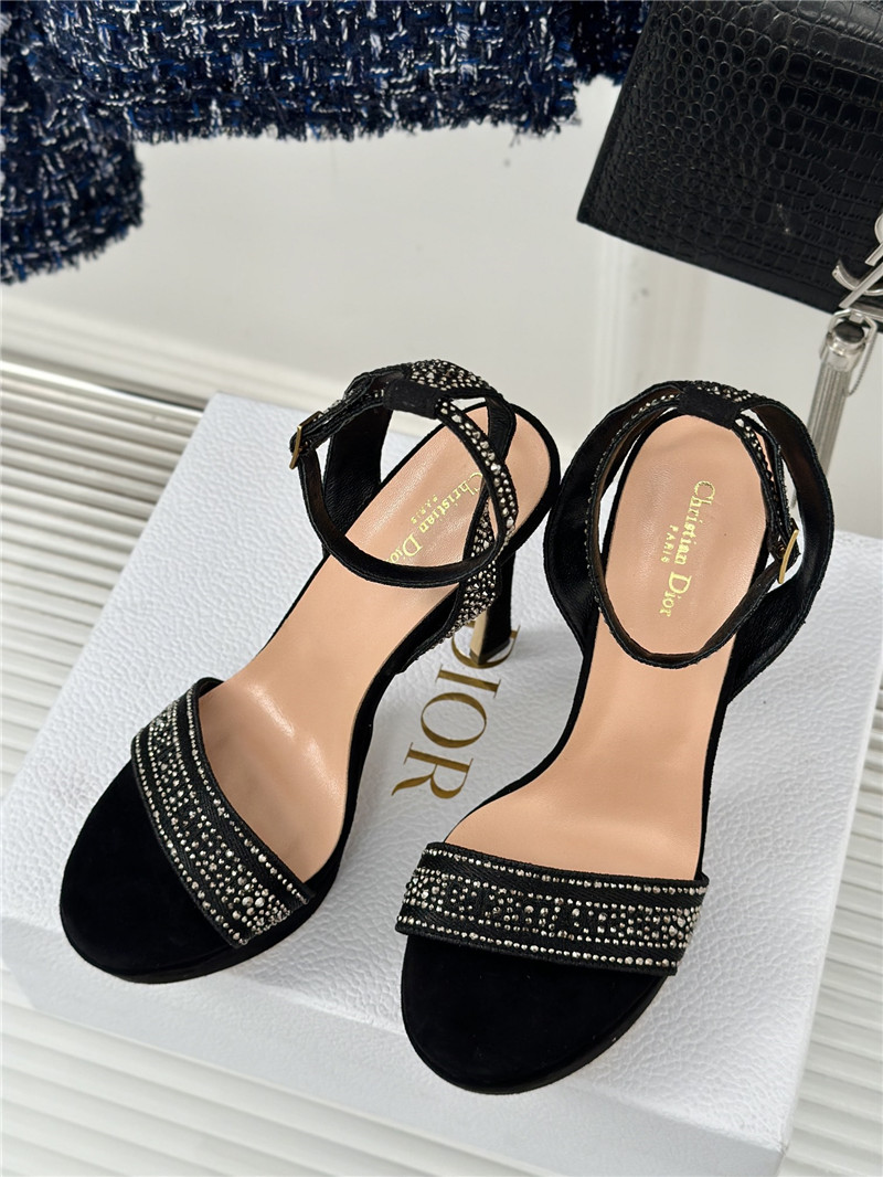 D10r dway heeled platform sandal