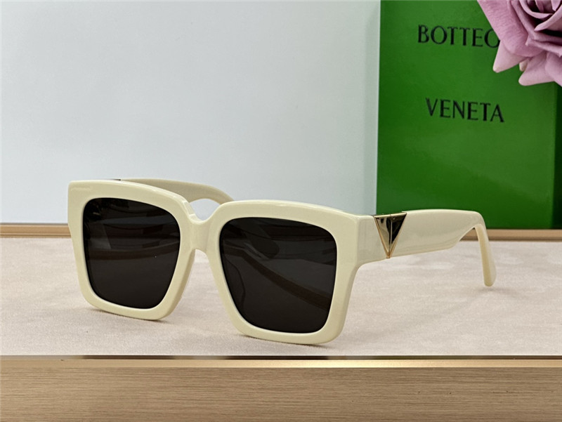 b0tt*ga Ven*ta classic sunglasses