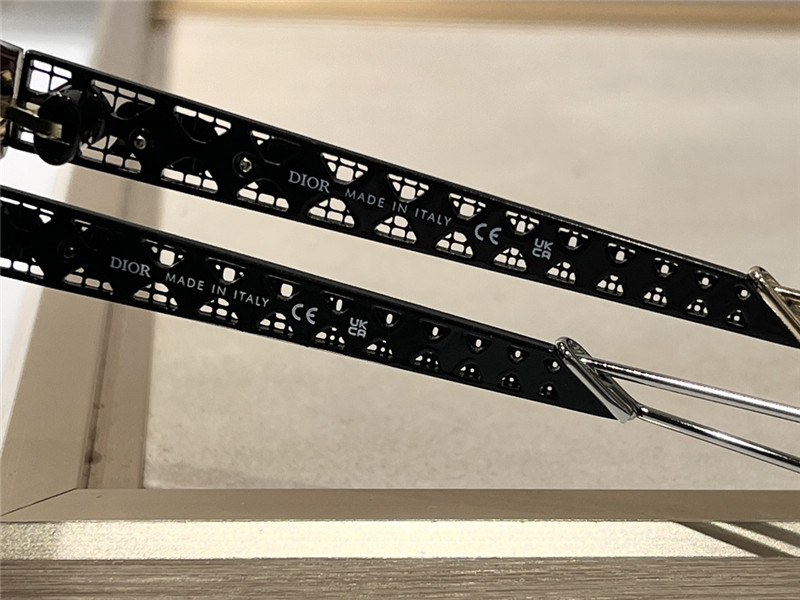 D10r stylish luxury goggles