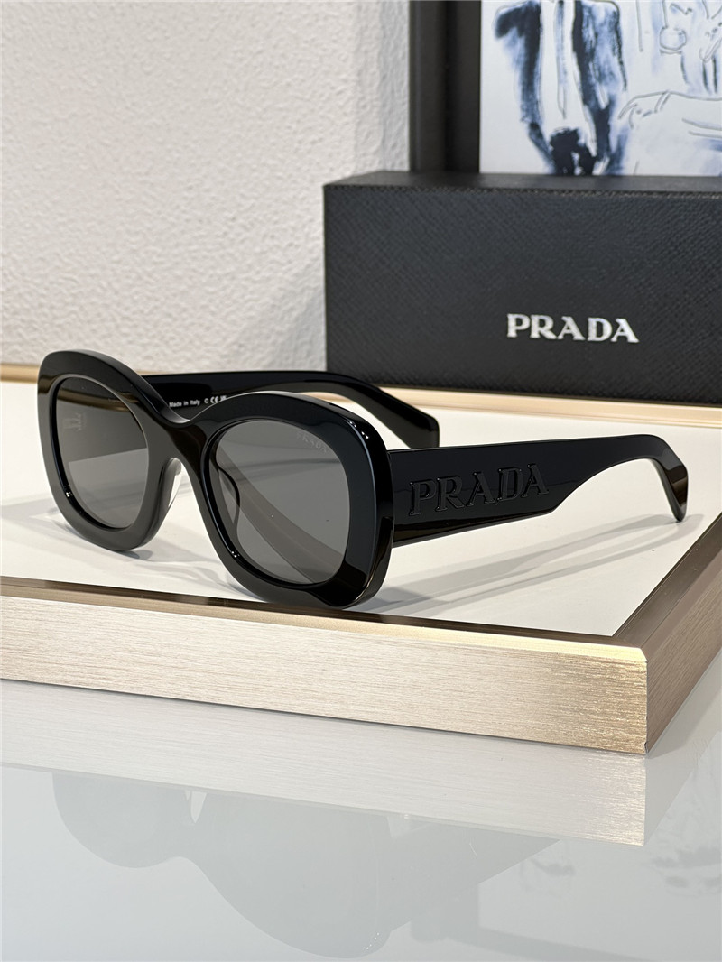 Pra*a stylish and cool sunglasses