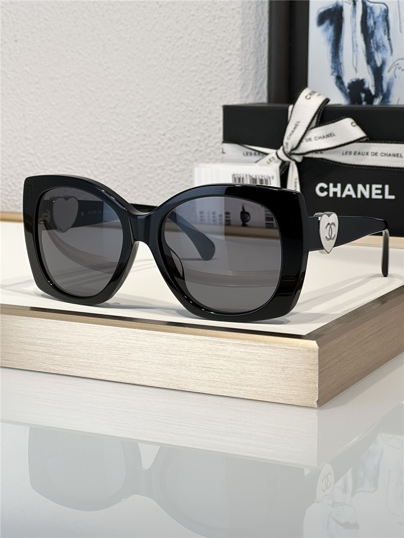 Ch**el stylish heart sunglasses
